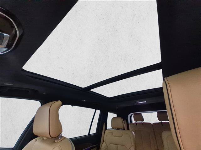 Used 2023 Jeep Grand Cherokee L Summit w/ Advanced Protech Group IV AWD/4WD image 21