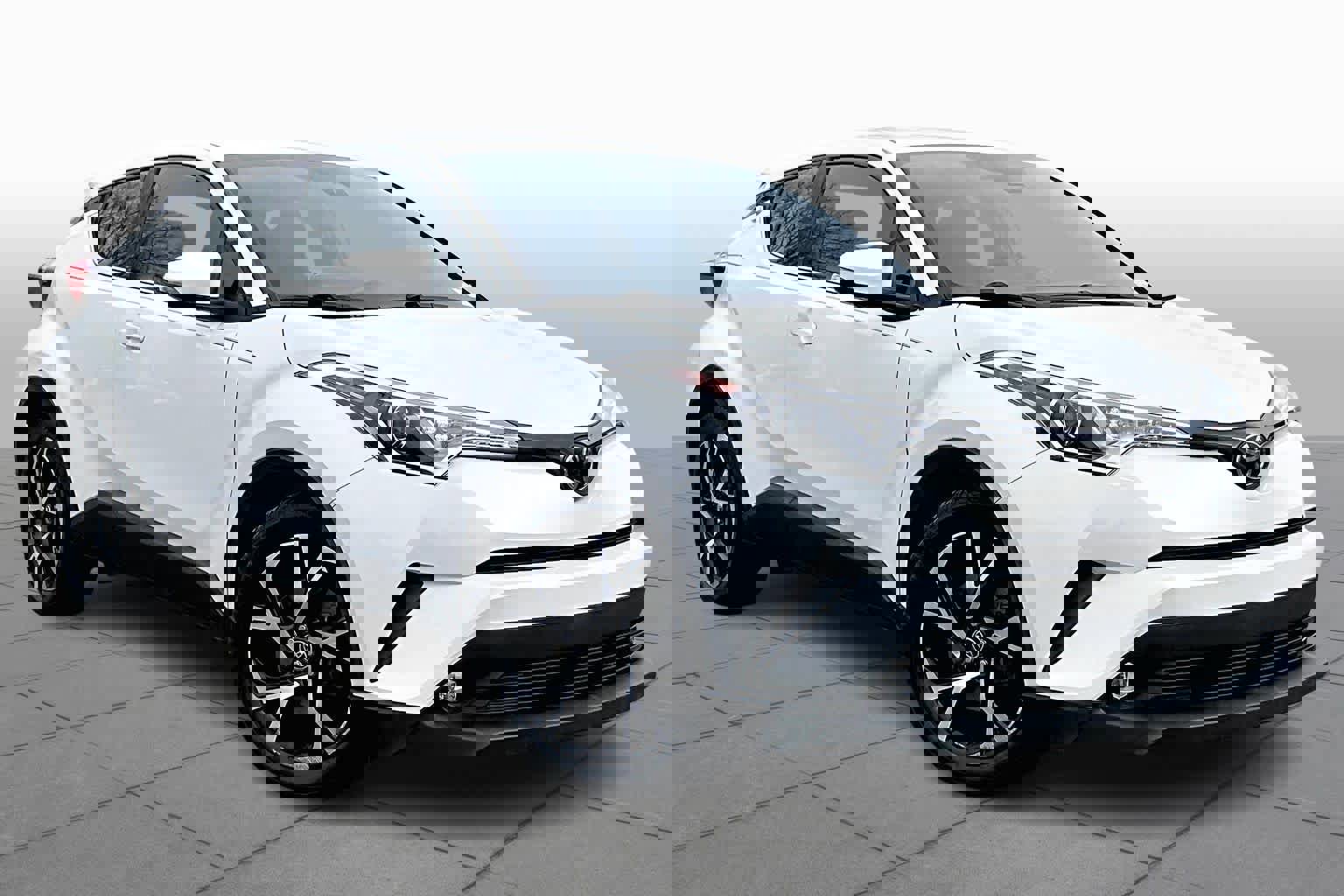 Used 2019 Toyota C-HR Limited image 2
