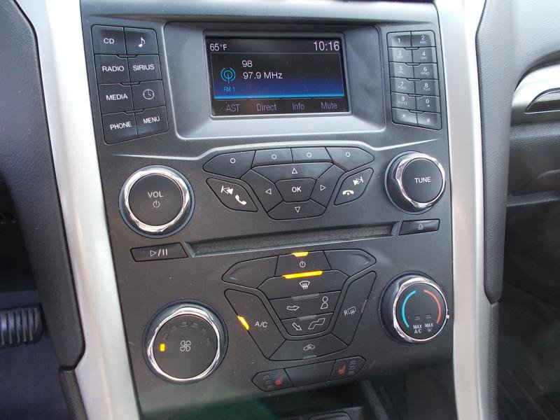 Used 2015 Ford Fusion SE w/ Equipment Group 202A image 31