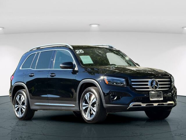 Used 2025 Mercedes-Benz GLB 250 4MATIC image 9