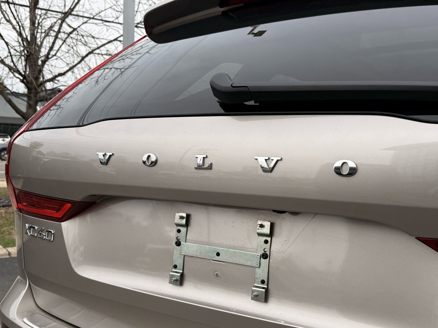 Used 2025 Volvo XC60 T8 Plus w/ Protection Package Premier image 14