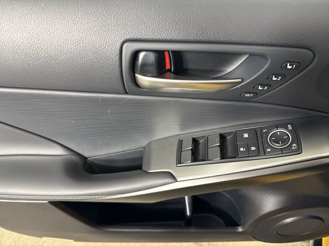 Certified 2025 Lexus IS 500 image 22