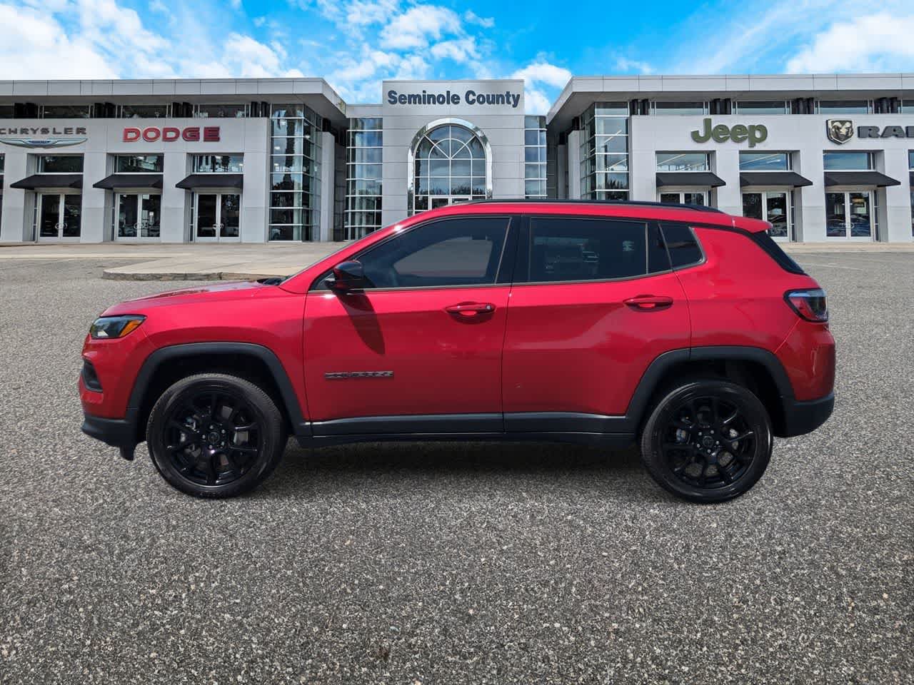Certified 2026 Jeep Compass Latitude AWD/4WD image 5