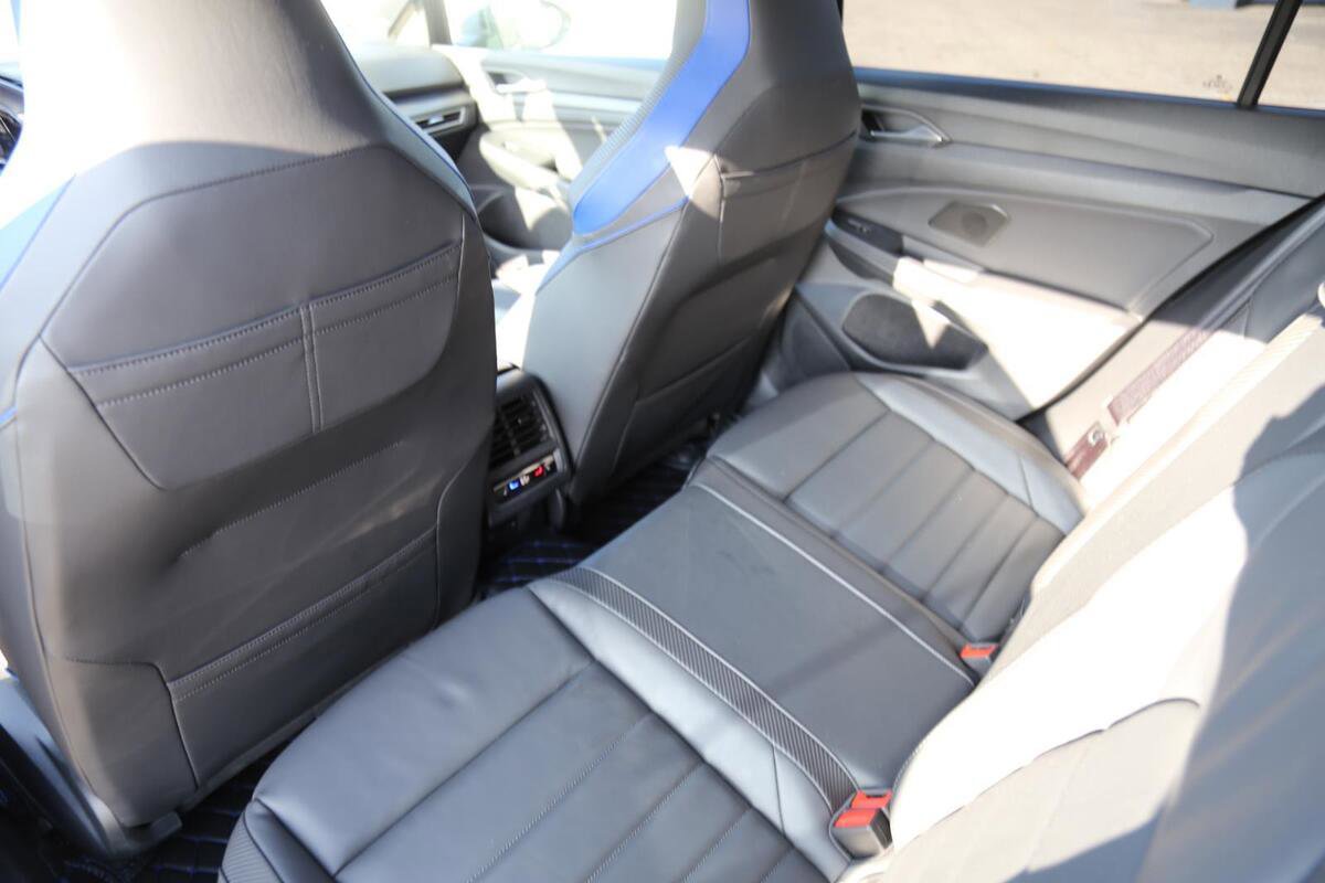 Used 2024 Volkswagen Golf R image 20