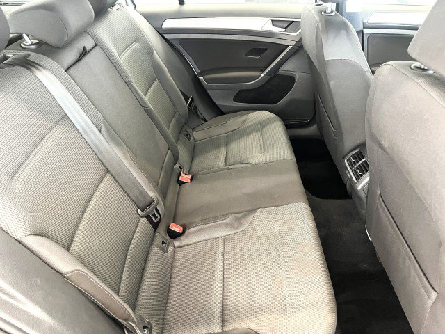 Used 2016 Volkswagen Golf S FWD image 31