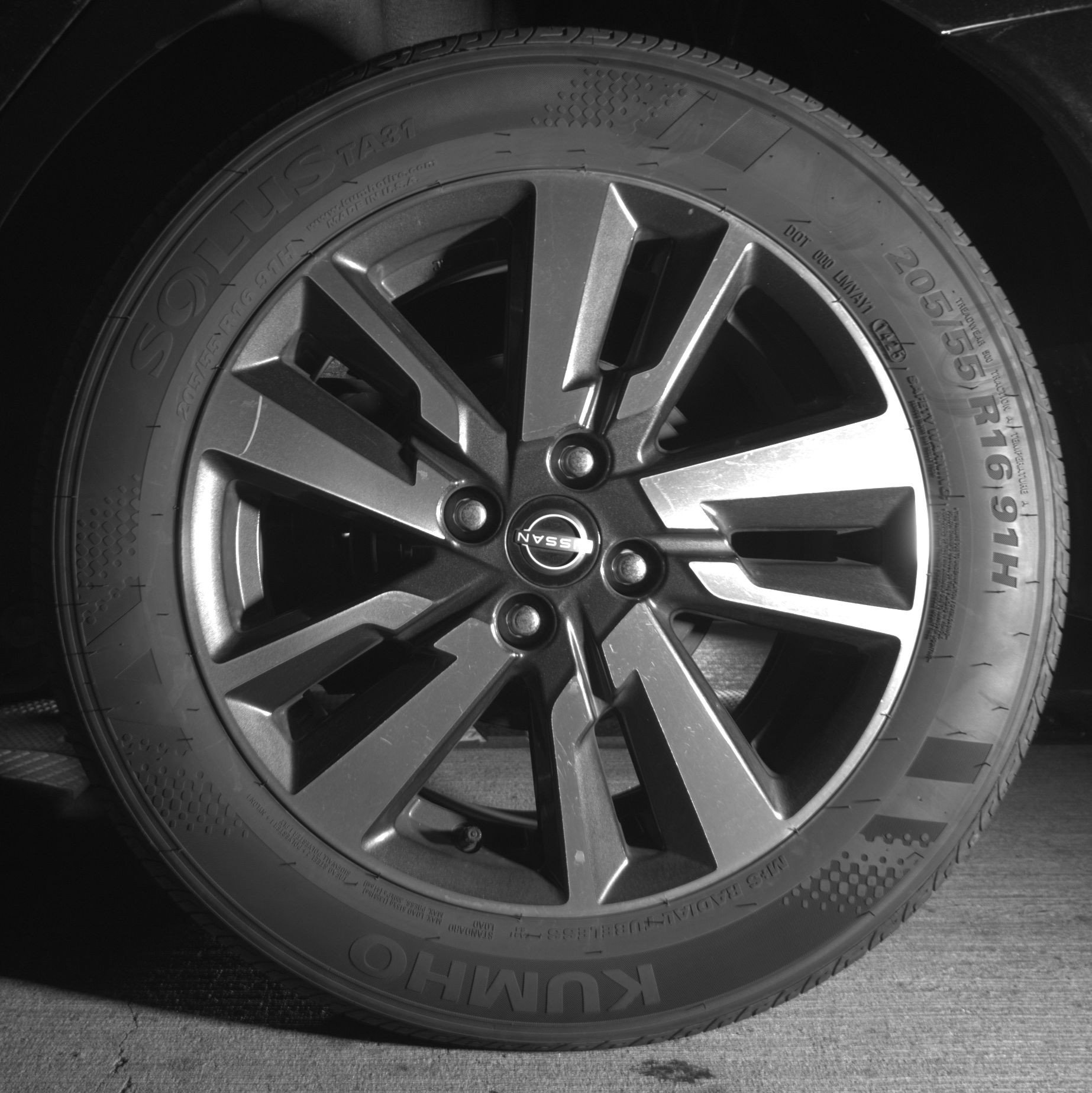 Used 2025 Nissan Versa SV image 14