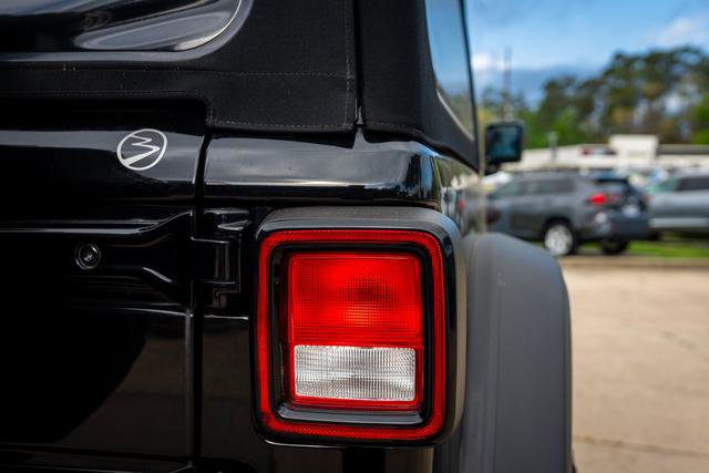 Used 2020 Jeep Wrangler Unlimited Sahara image 33