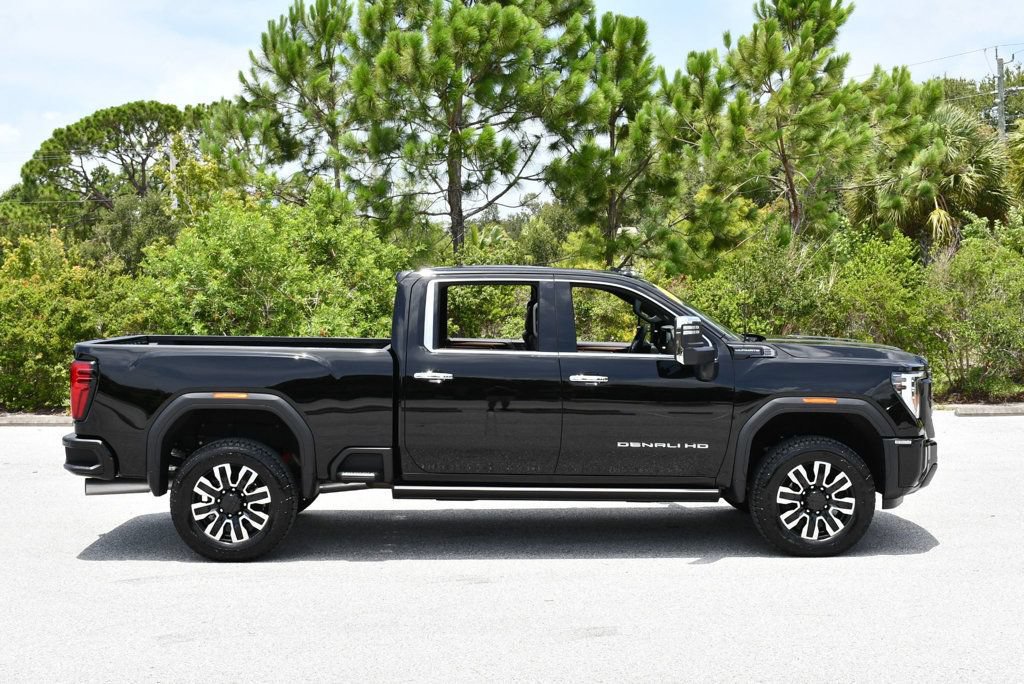 Used 2026 GMC Sierra 2500 Denali Ultimate w/ Max Trailering Package AWD/4WD image 33
