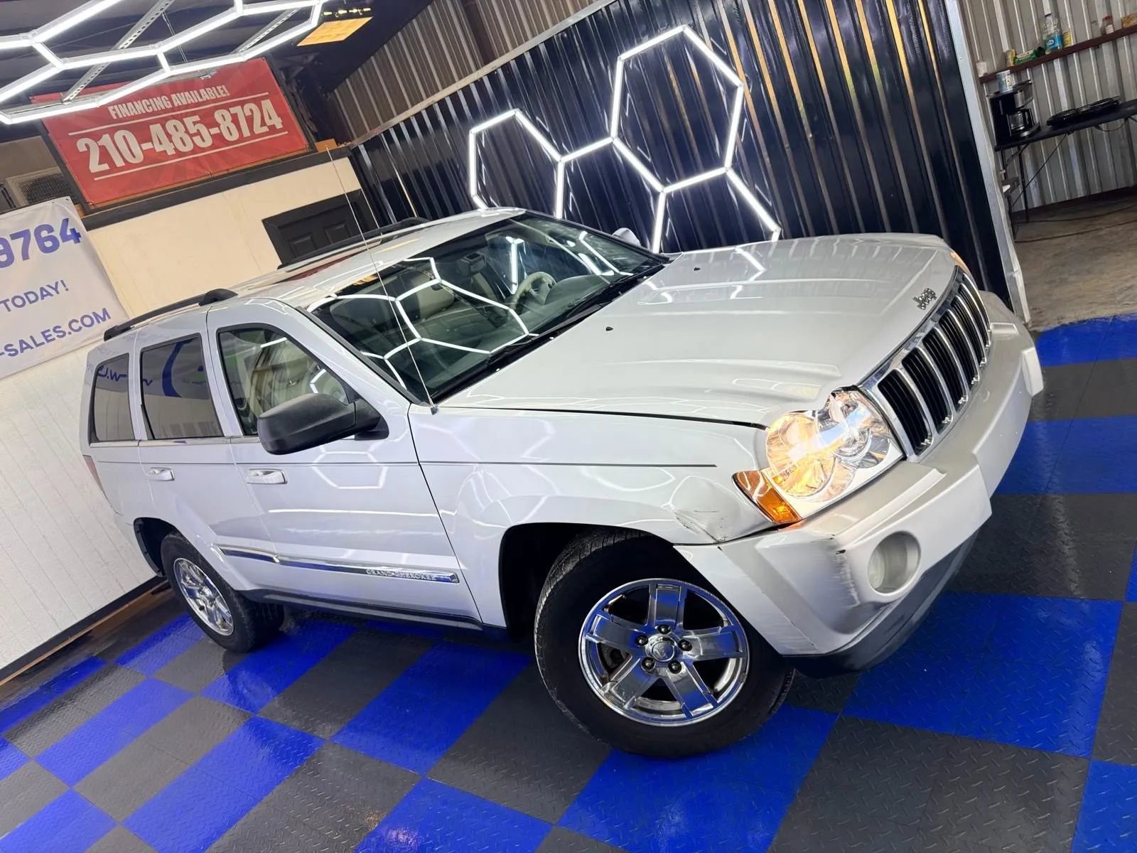 Used 2007 Jeep Grand Cherokee Limited image 12