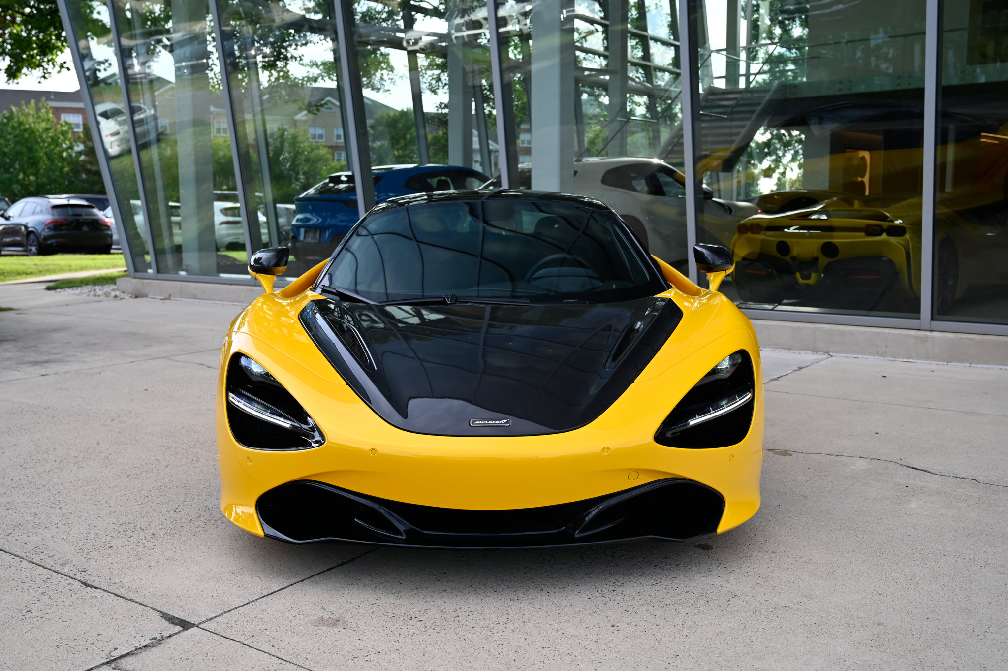 Used 2020 McLaren 720S Performance RWD image 2