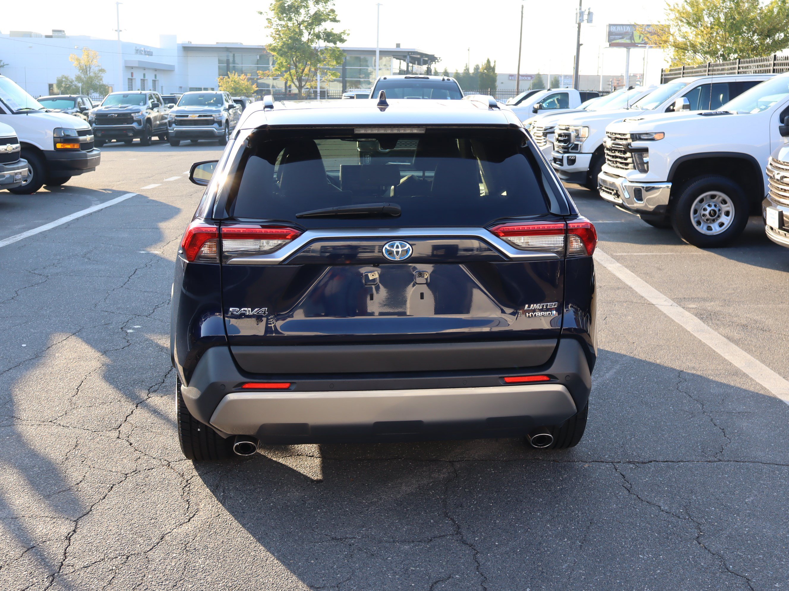 Used 2022 Toyota RAV4 Limited AWD/4WD image 9