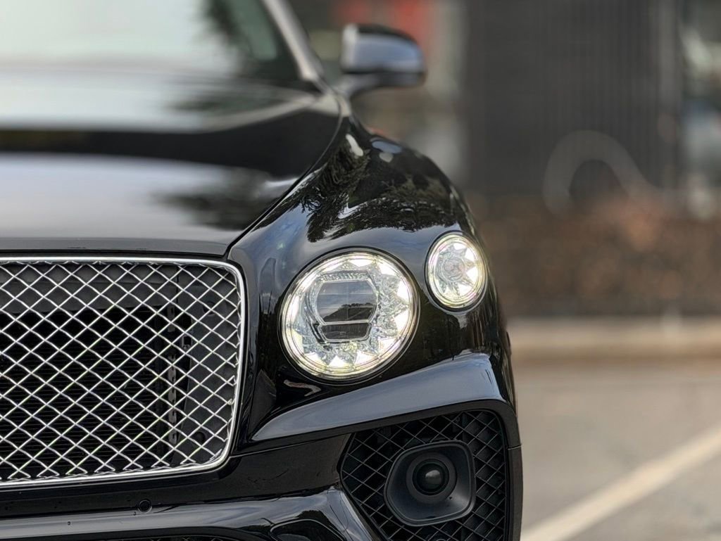 Used 2023 Bentley Bentayga image 5