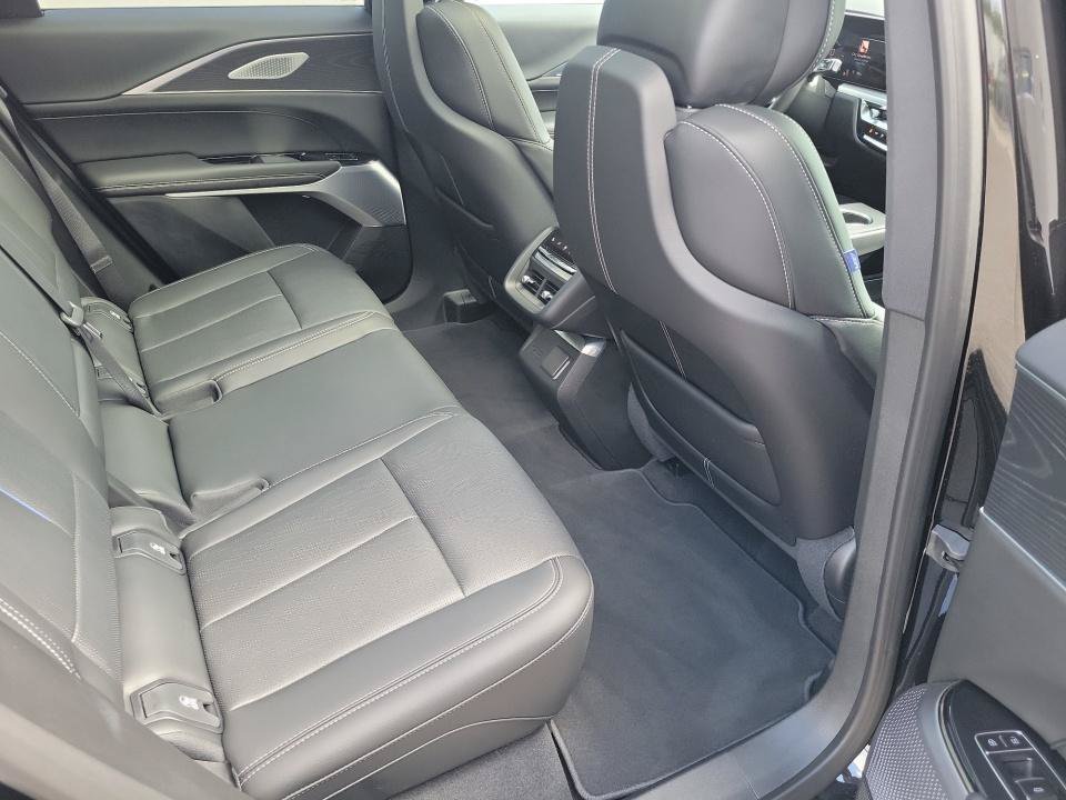 Certified 2026 Cadillac Lyriq V AWD/4WD image 29