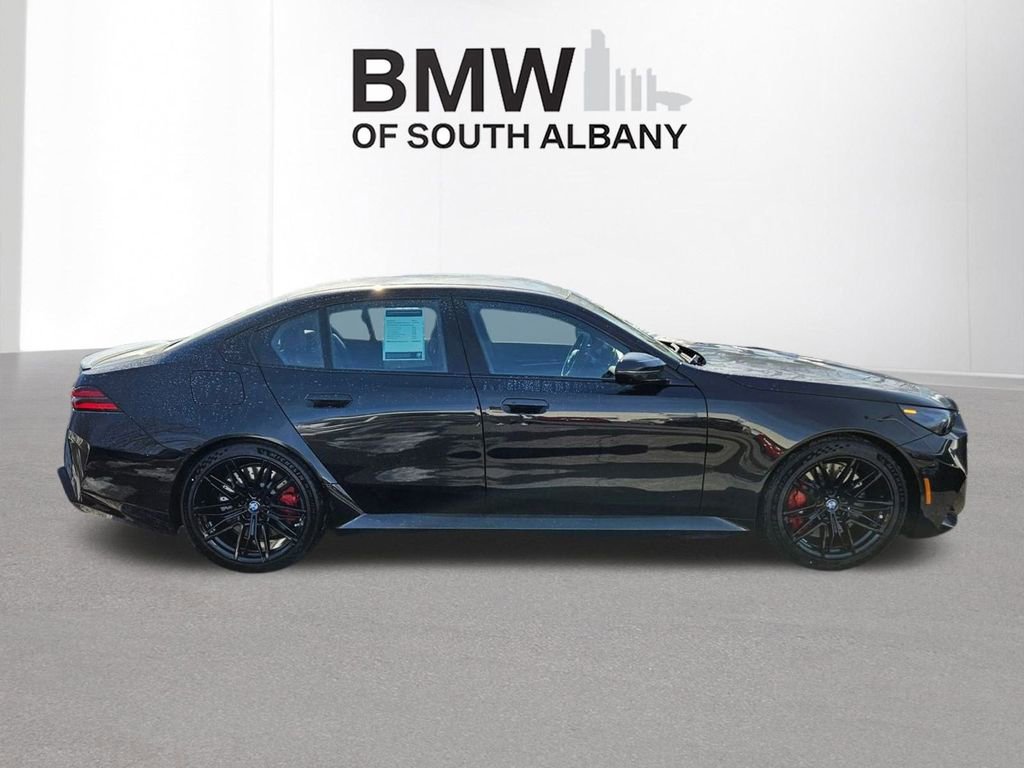 New 2026 BMW M5 w/ Carbon Package image 3