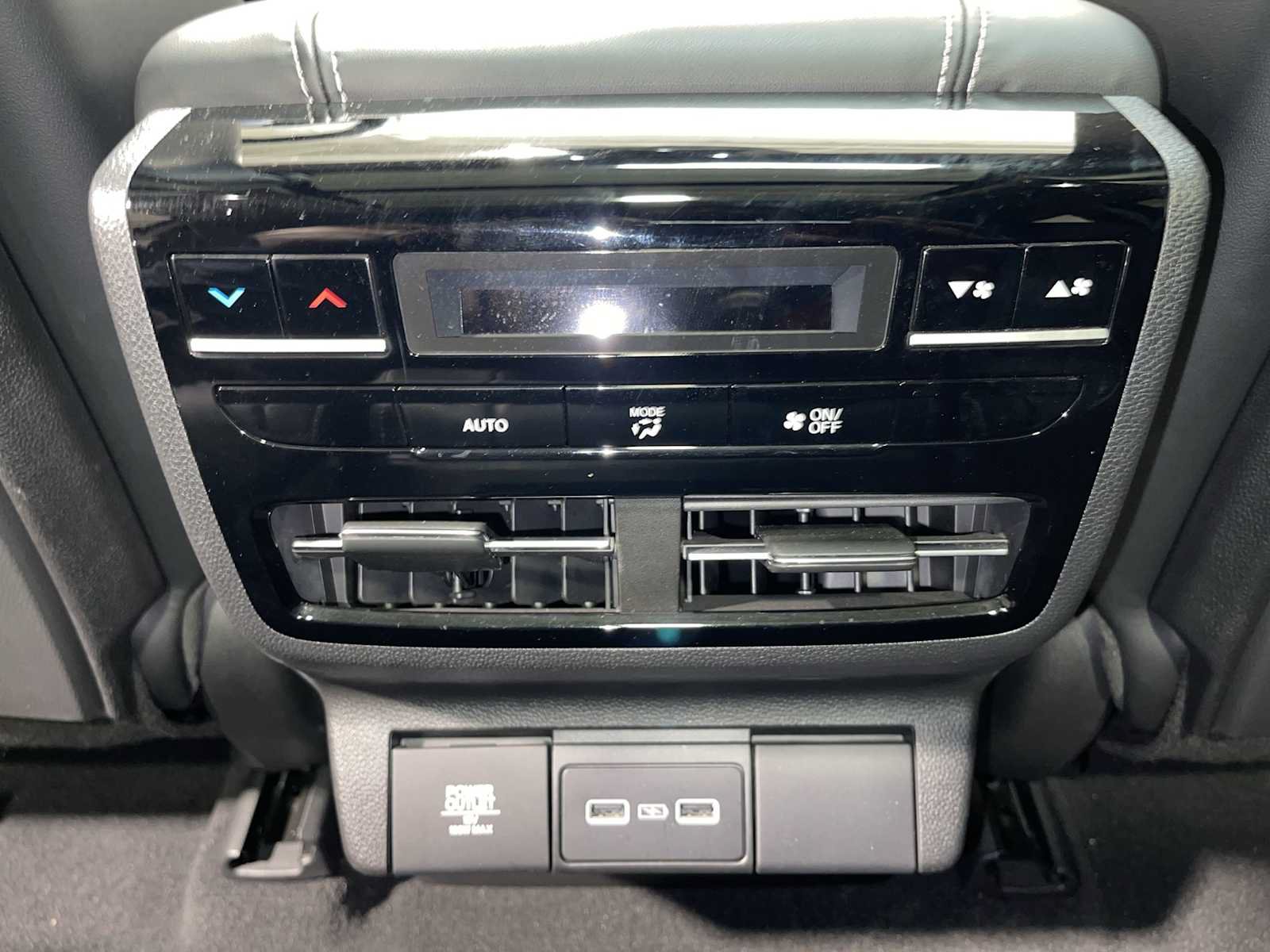 Certified 2022 Acura MDX w/ Technology Package AWD/4WD image 24