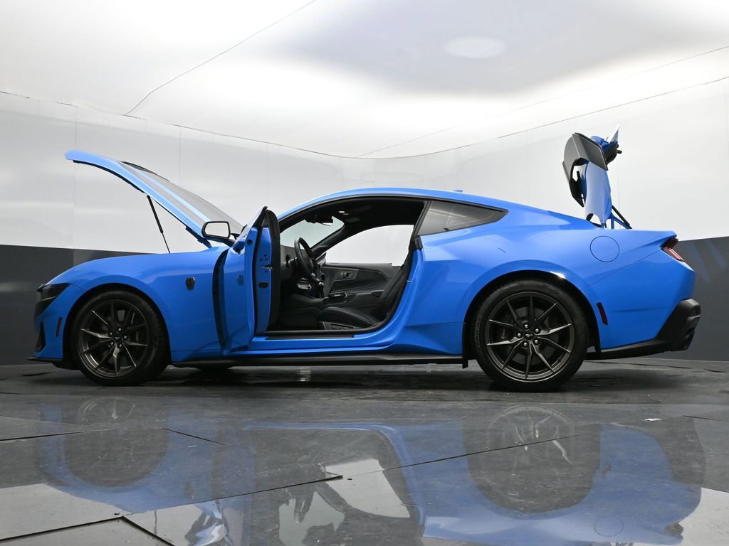 Used 2024 Ford Mustang Dark Horse image 39