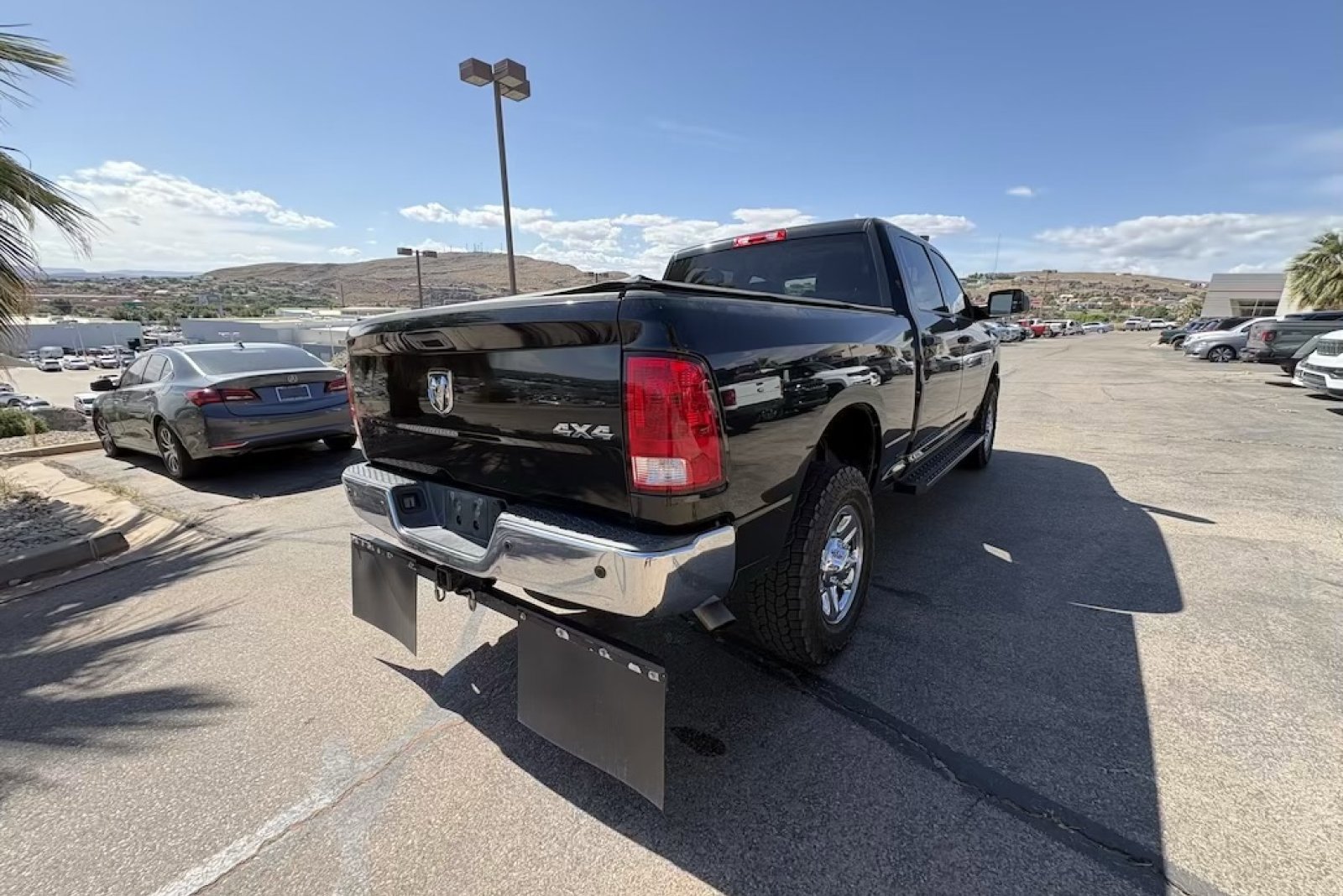 Used 2018 RAM 2500 Tradesman w/ Chrome Appearance Group AWD/4WD image 5