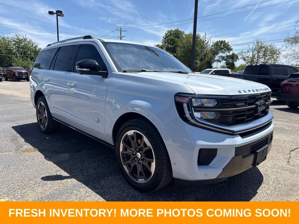 Used 2025 Ford Expedition King Ranch AWD/4WD image 1