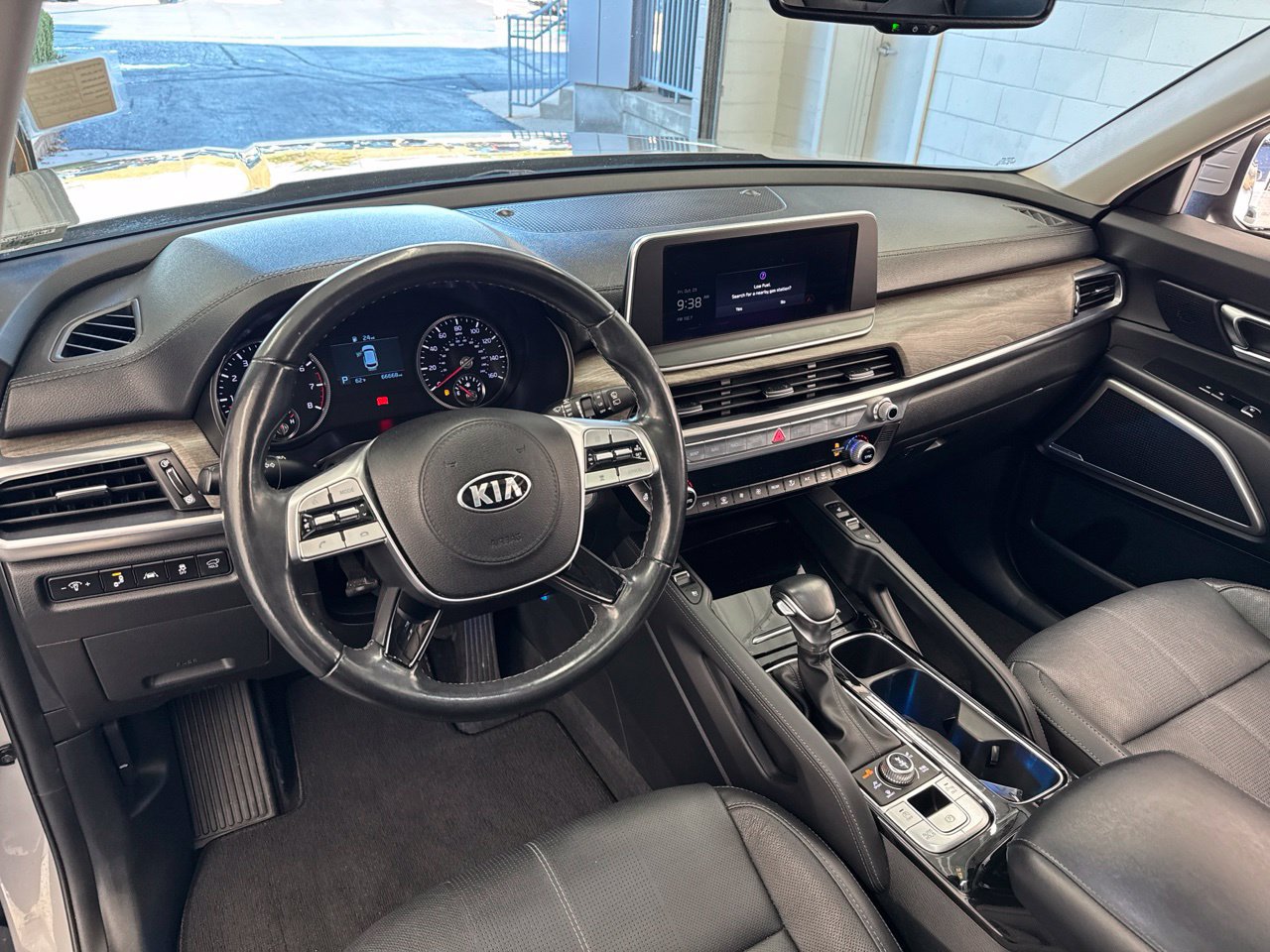 Used 2021 Kia Telluride EX w/ EX Premium Package AWD/4WD image 18