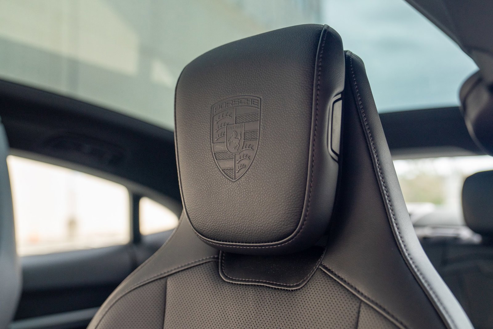 Used 2025 Porsche Taycan image 13