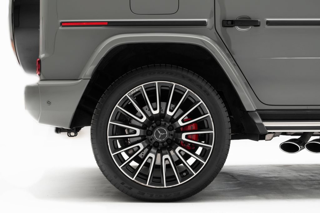 Used 2025 Mercedes-Benz G 63 AMG 4MATIC image 11