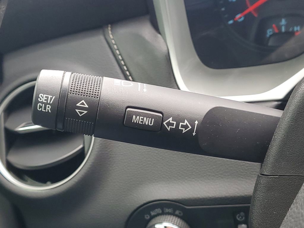 Used 2015 Chevrolet Camaro LT RWD image 11