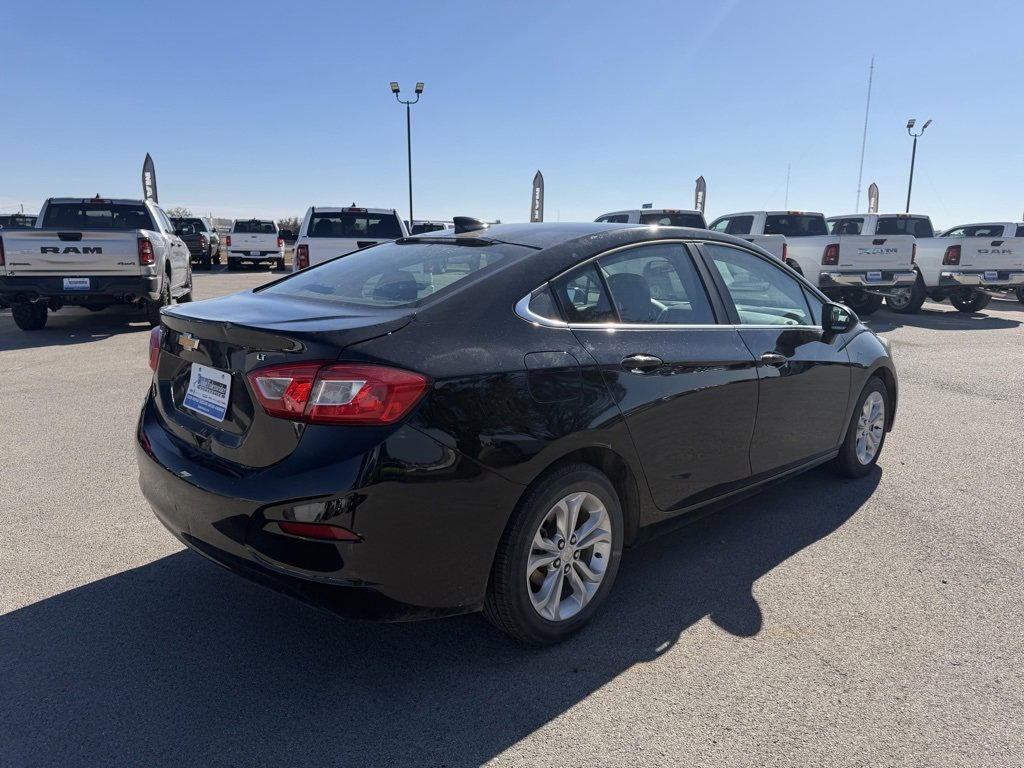 Used 2019 Chevrolet Cruze LT w/ LT Fleet Convenience Package image 5