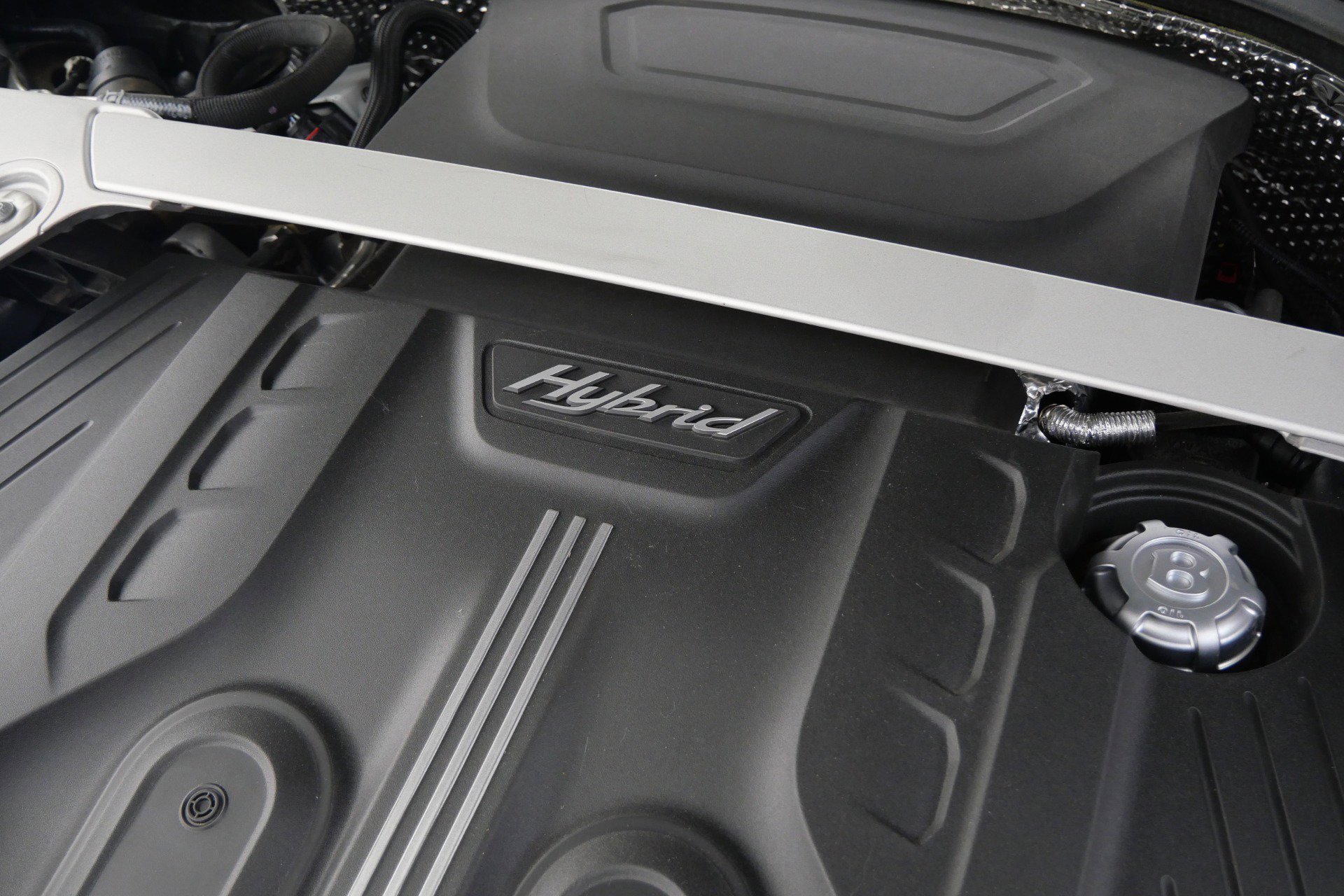 Used 2022 Bentley Flying Spur Plug-In Hybrid image 54