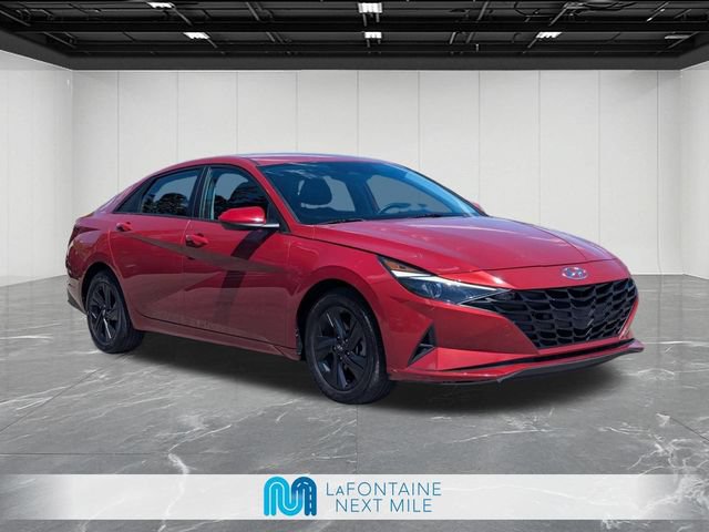 Used 2023 Hyundai Elantra SEL w/ Cargo Package FWD image 7
