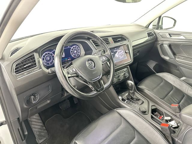 Used 2019 Volkswagen Tiguan SEL Premium w/ 3rd Row Seat Package AWD/4WD image 22