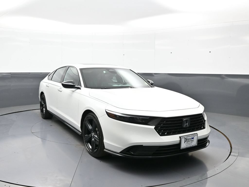 Used 2024 Honda Accord Sport image 3