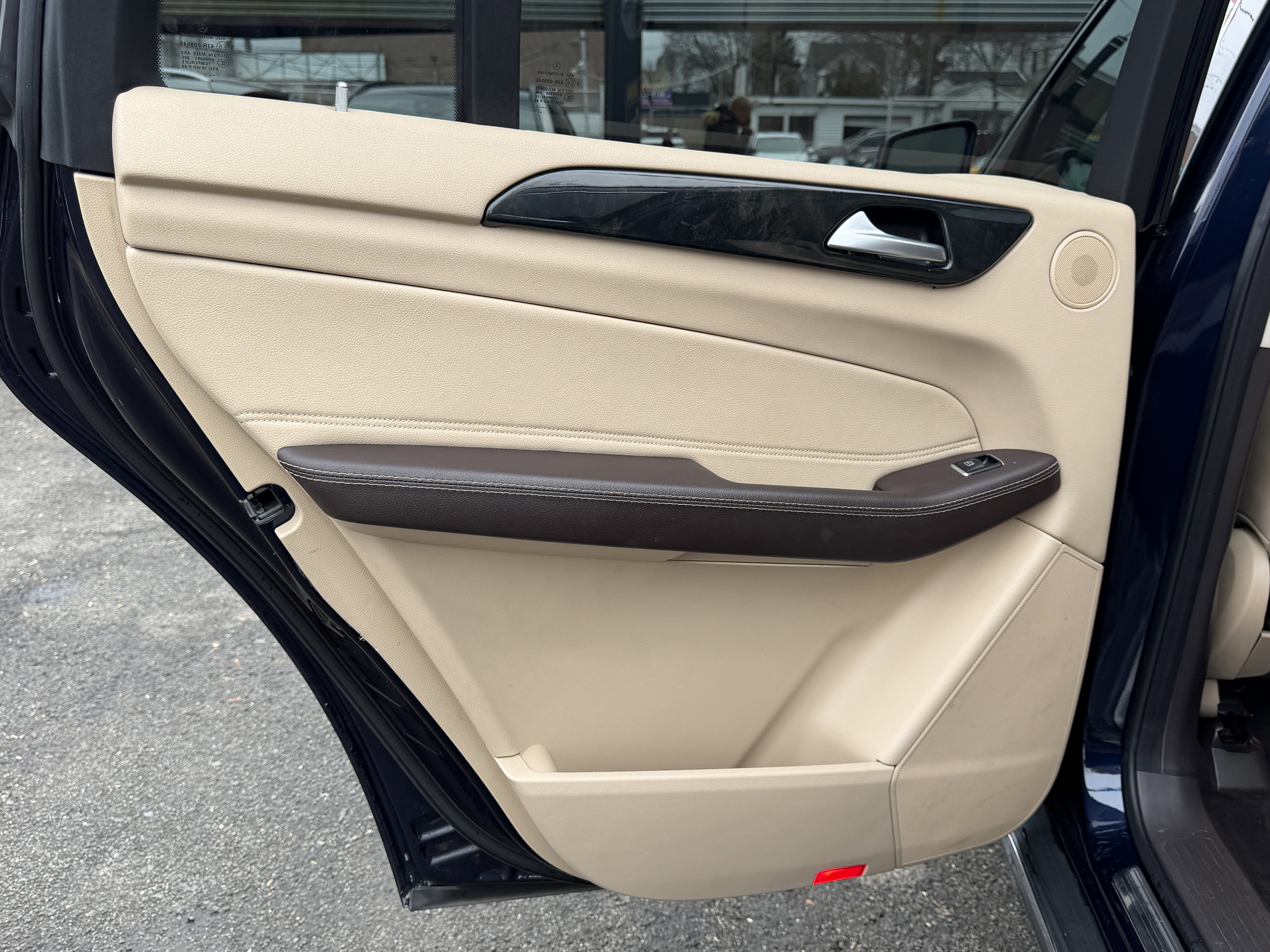 Used 2018 Mercedes-Benz GLS 450 4MATIC w/ Premium Package image 35