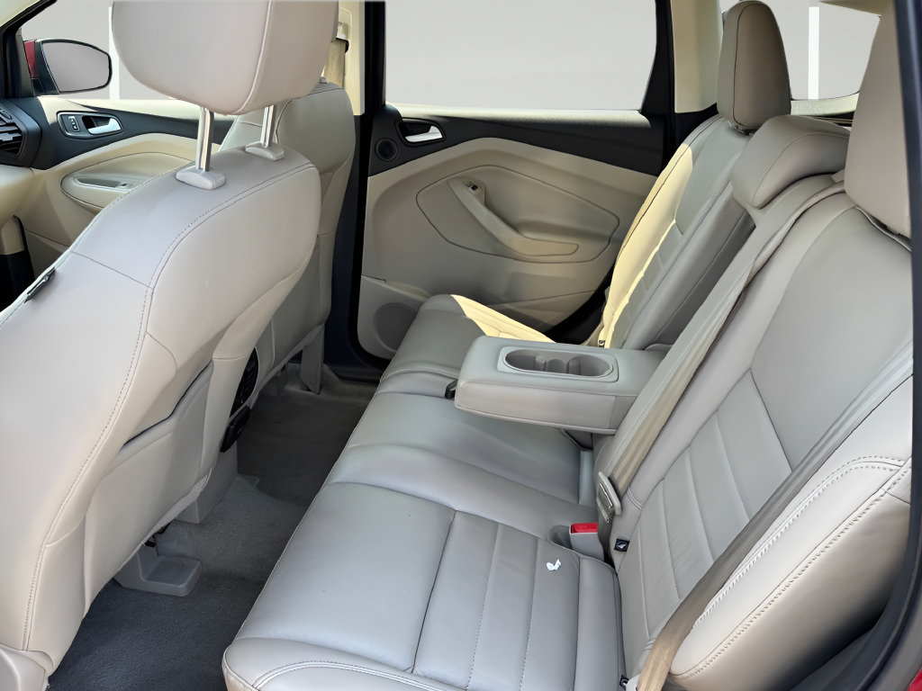 Used 2016 Ford Escape SE w/ SE Leather Comfort Package FWD image 29