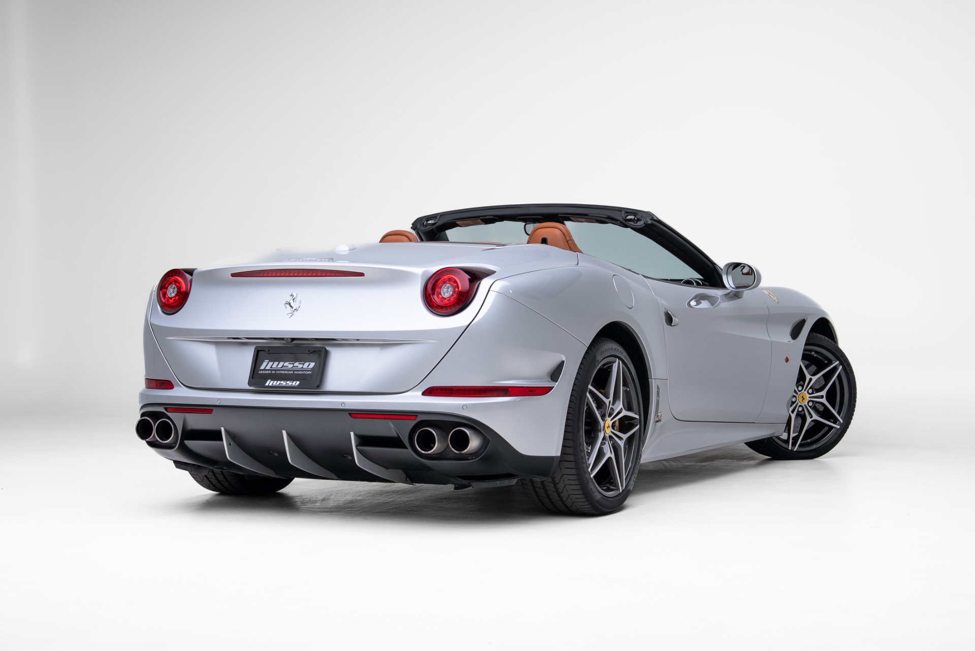 Used 2016 Ferrari California T image 23