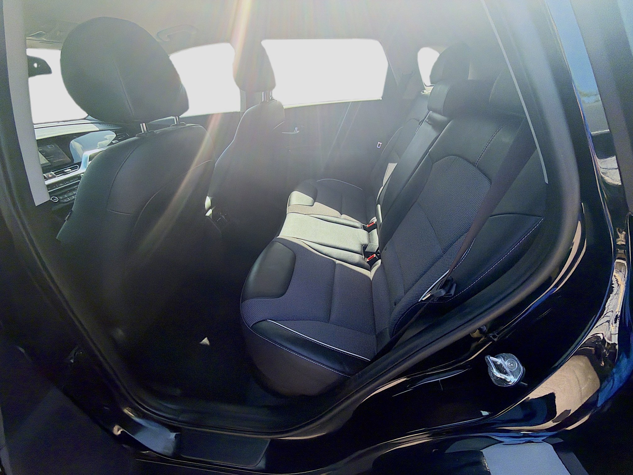 Used 2022 Kia Niro EX image 22