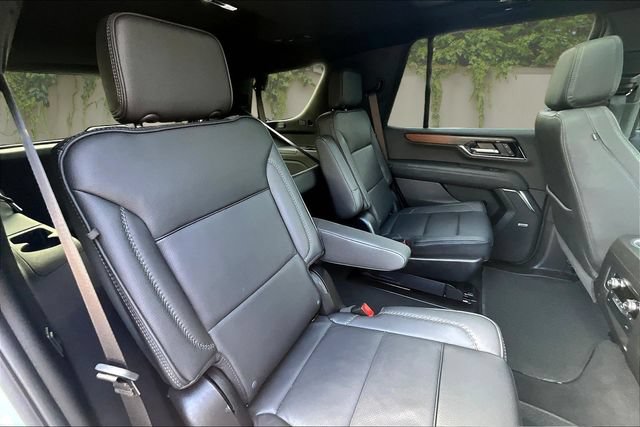 Used 2026 GMC Yukon Denali w/ Sun & Power Step Package AWD/4WD image 24