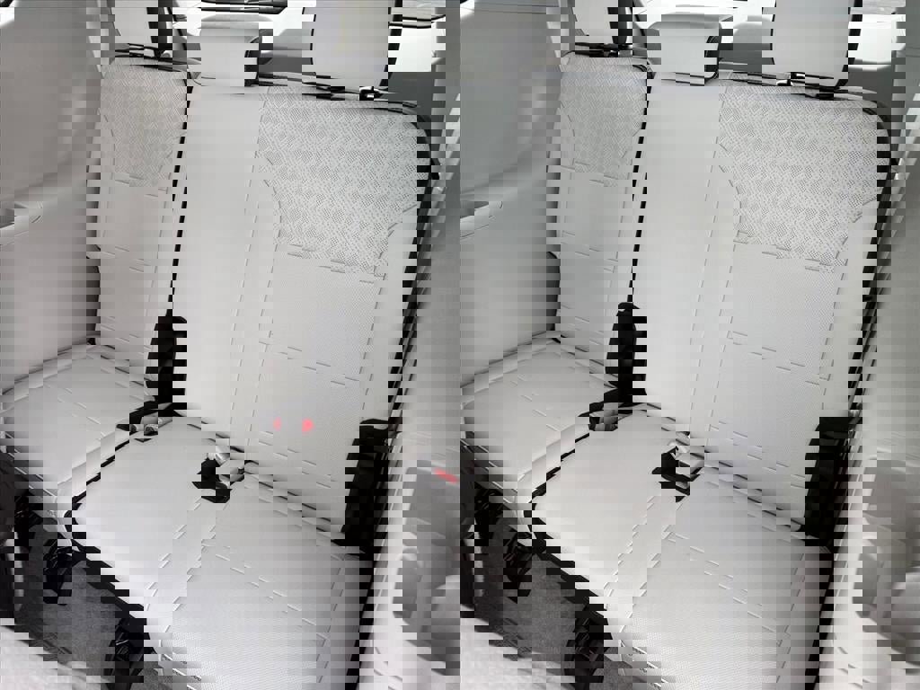 Used 2024 GMC Acadia Denali w/ Super Cruise Package image 7