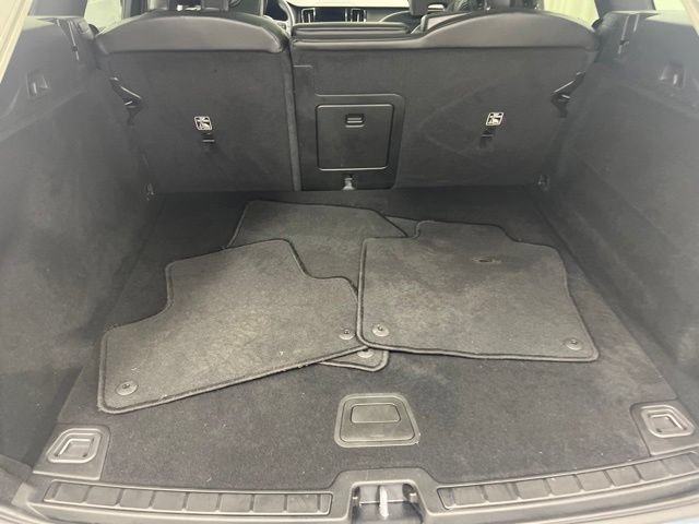 Used 2024 Volvo XC60 B5 Core w/ Climate Package AWD/4WD image 9