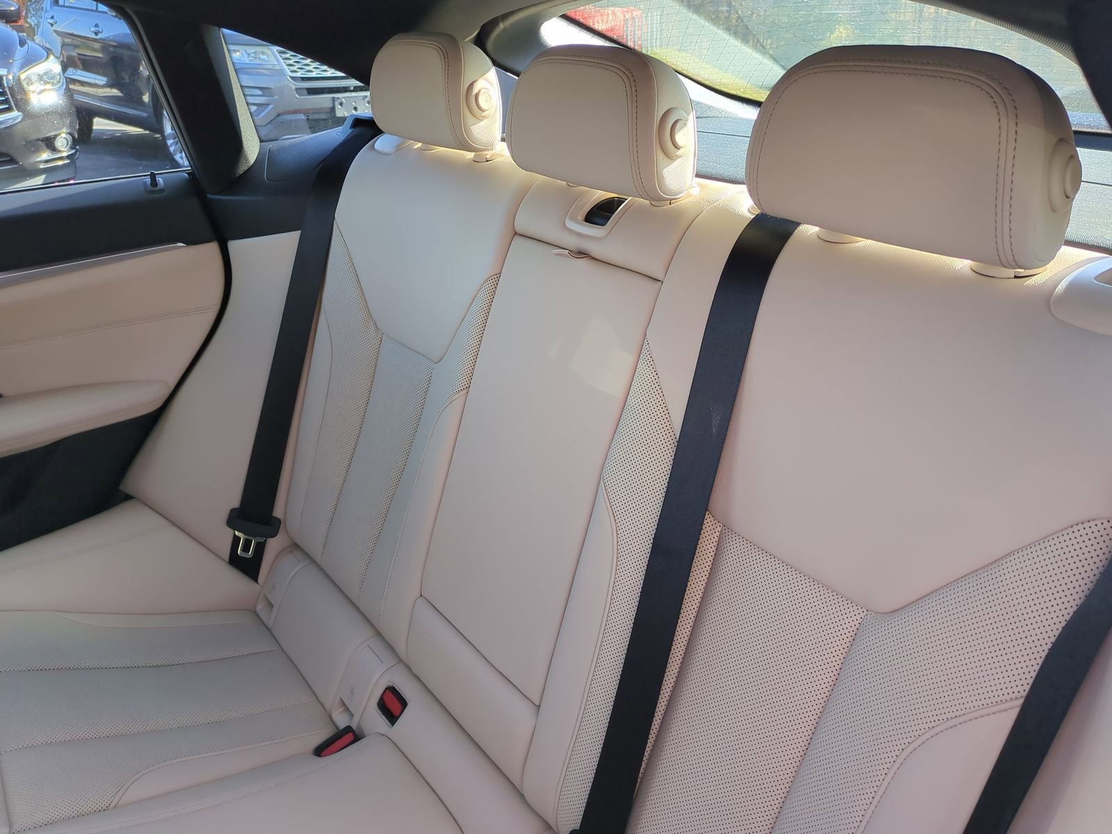 Certified 2023 BMW i4 eDrive40 w/ M Sport Package image 30