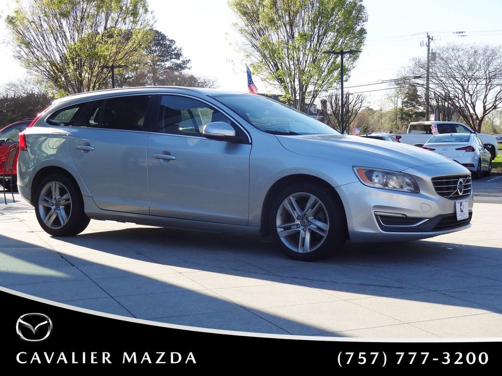 Used 2015 Volvo V60 T5 Premier image 2