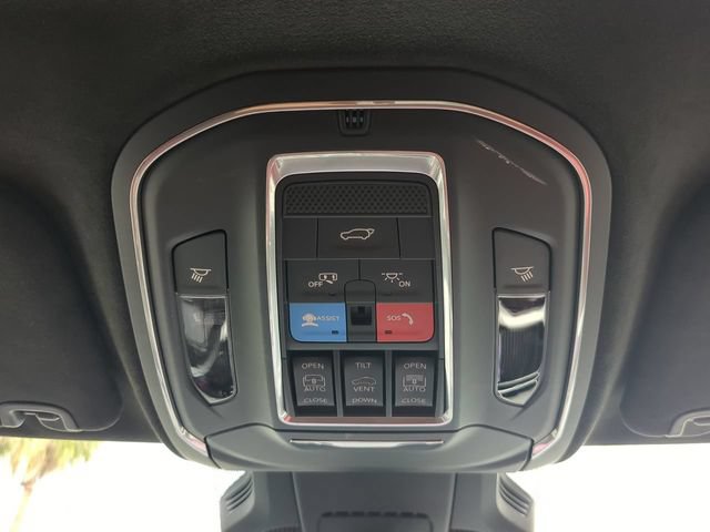 Used 2024 Jeep Wagoneer Launch Edition AWD/4WD image 25