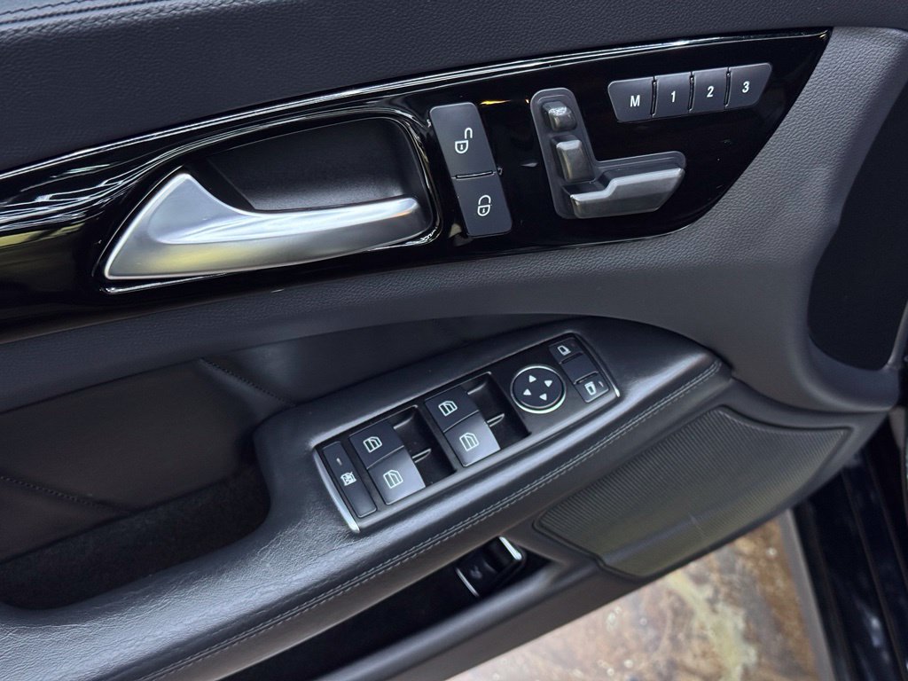 Used 2012 Mercedes-Benz CLS 63 AMG image 10