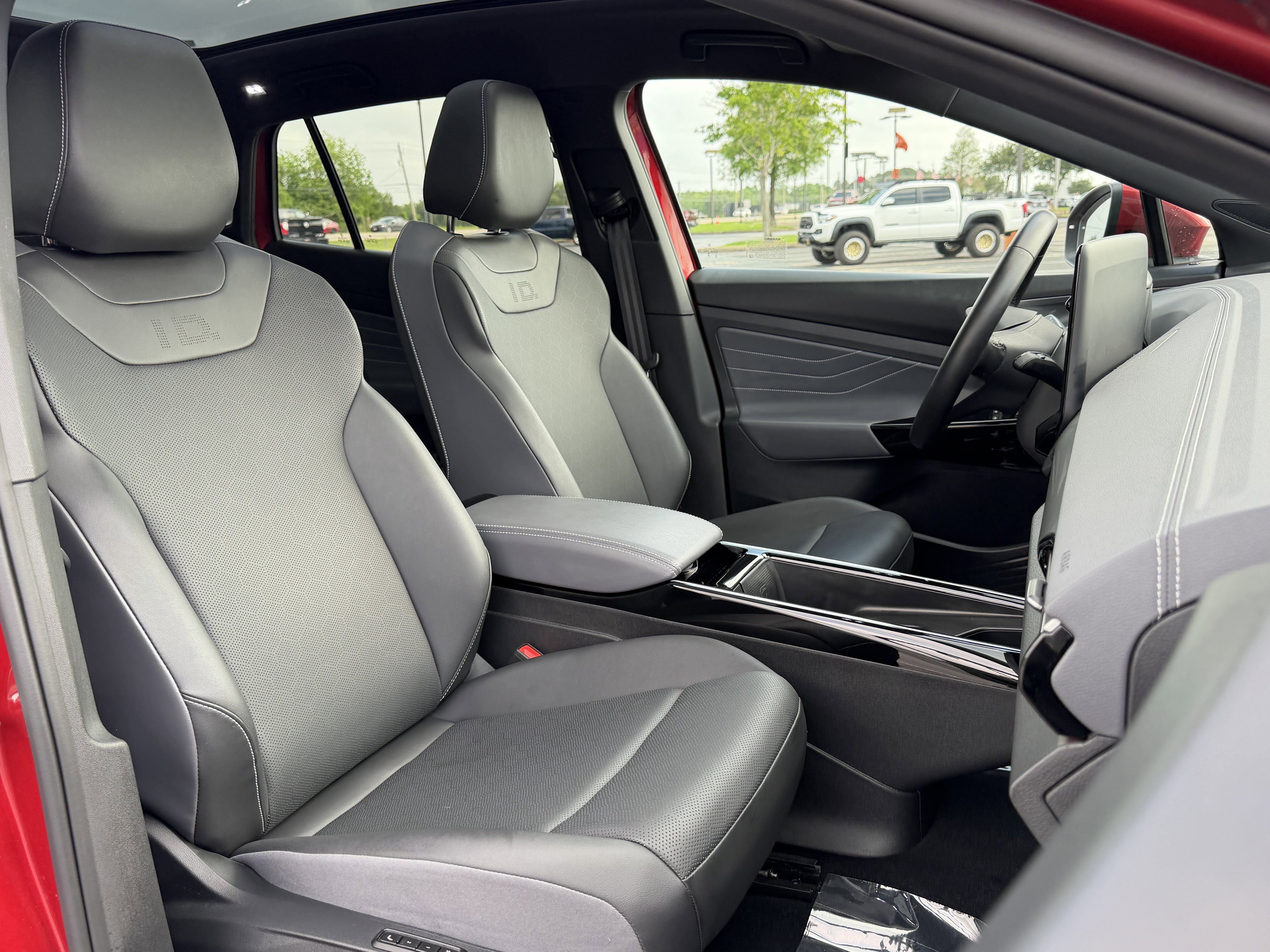Used 2023 Volkswagen ID.4 Pro S Plus RWD image 27