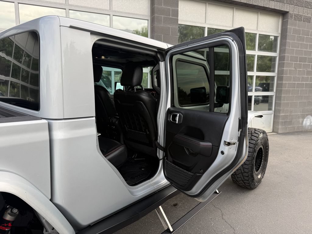 Used 2023 Jeep Gladiator Rubicon w/ Trailer Tow Package AWD/4WD image 38