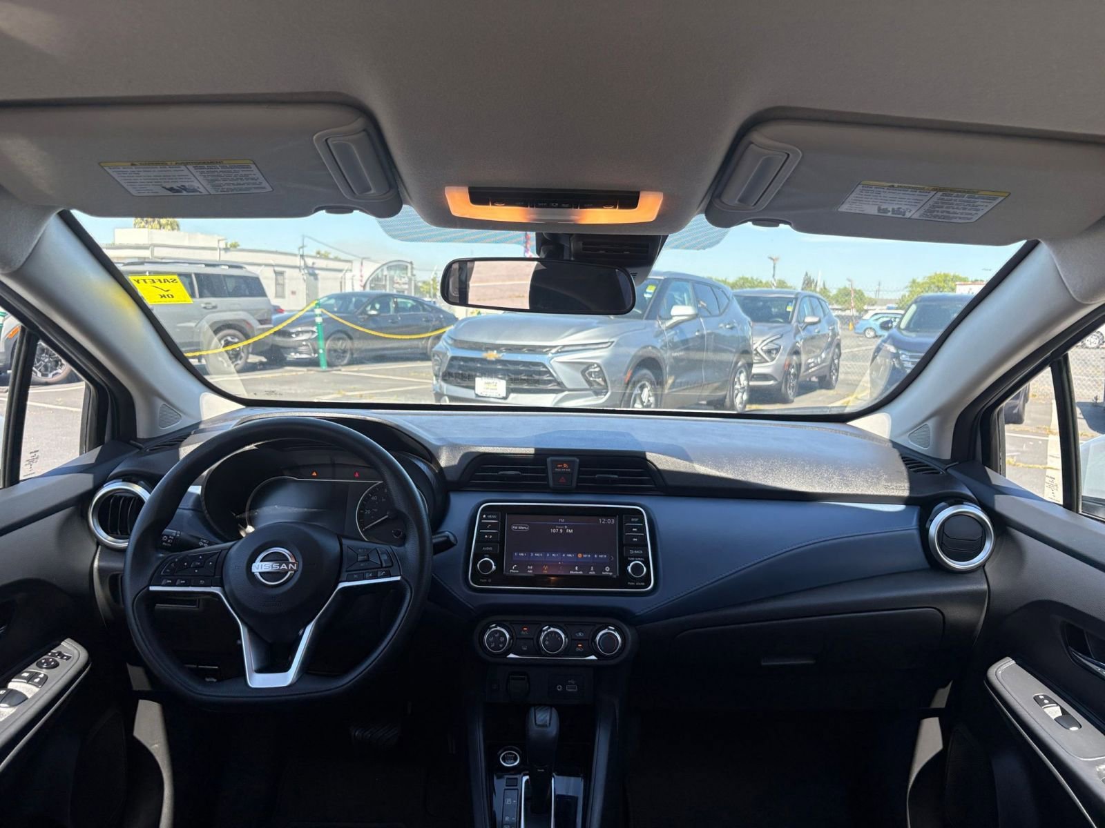 Used 2025 Nissan Versa SV image 31