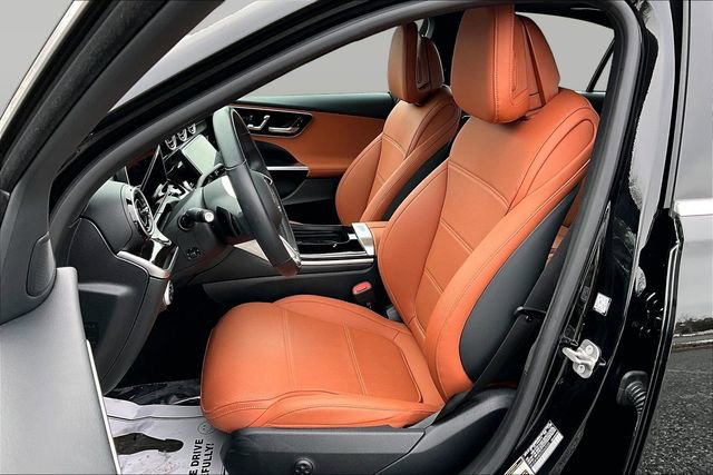 Used 2025 Mercedes-Benz C 300 4MATIC Sedan image 24