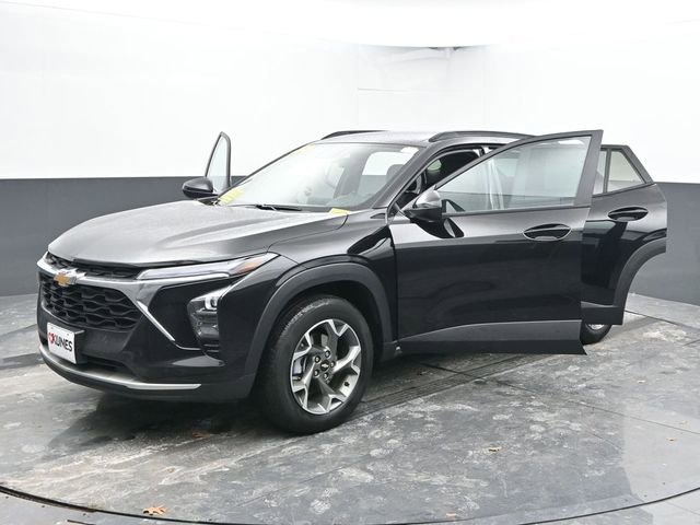 Used 2025 Chevrolet Trax LT image 53