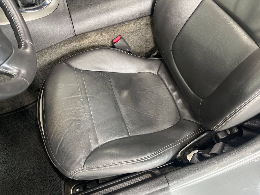 Used 2007 Pontiac Solstice Convertible w/ Premium Package RWD image 42