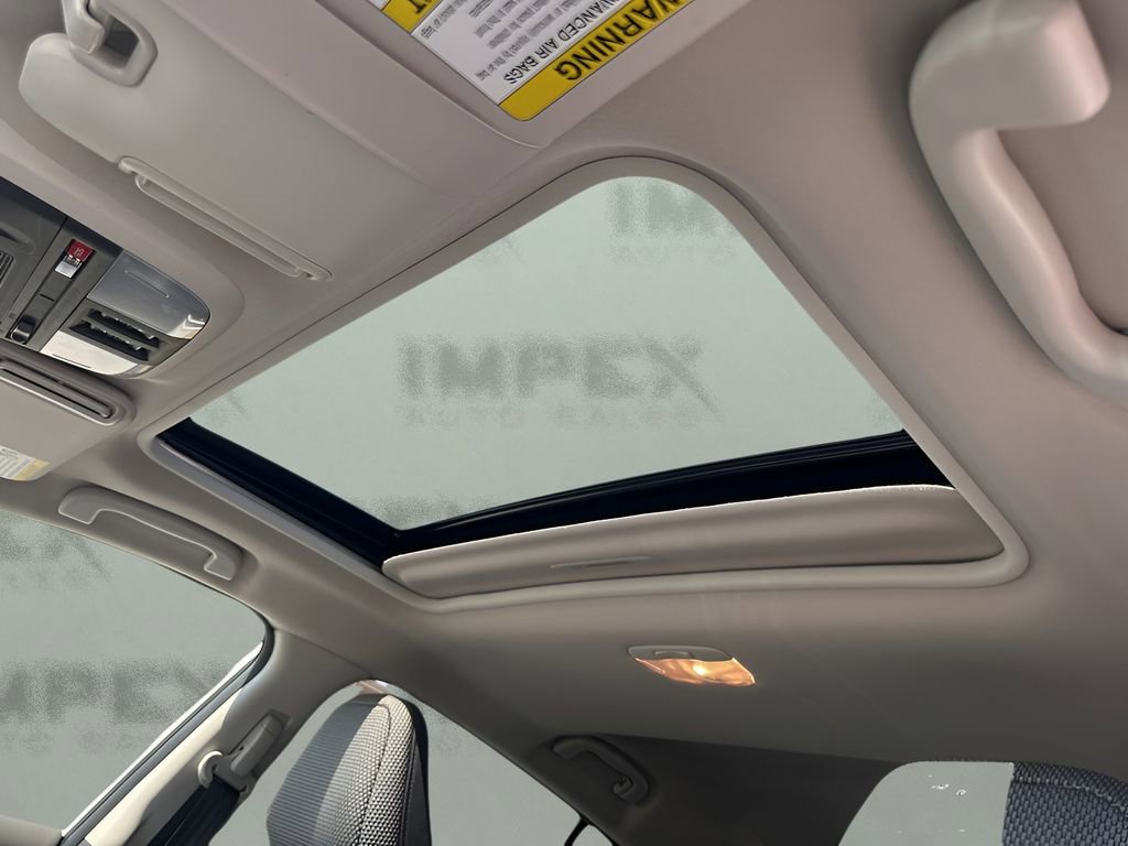 Used 2024 Subaru Crosstrek 2.0i Premium image 11