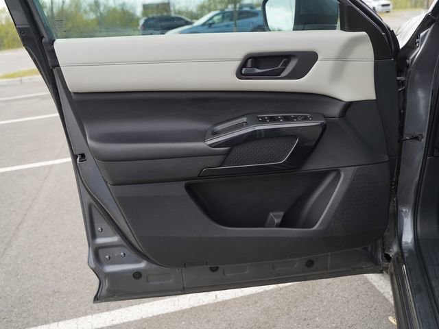 Used 2023 Nissan Pathfinder SV w/ Black Appearance Package image 14